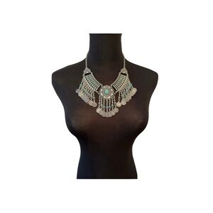 Mark by Avon “New Age Necklace and Earrings Set”